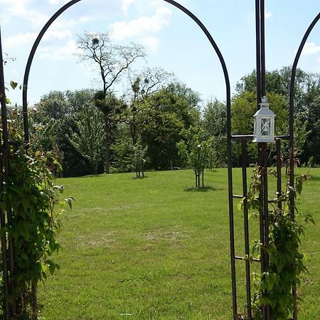 Le Manoir Des Aromes 호텔 Brugny-Vaudancourt 외부 사진